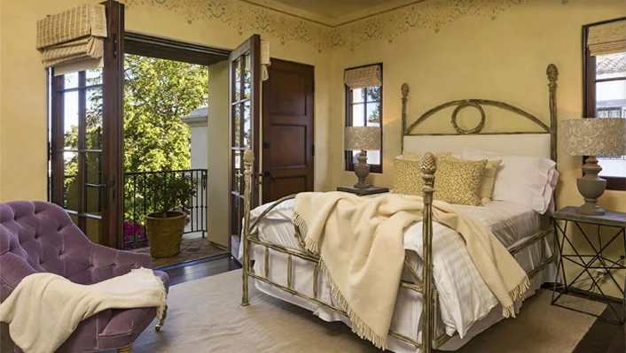 581 Amalfi Dr photo 38