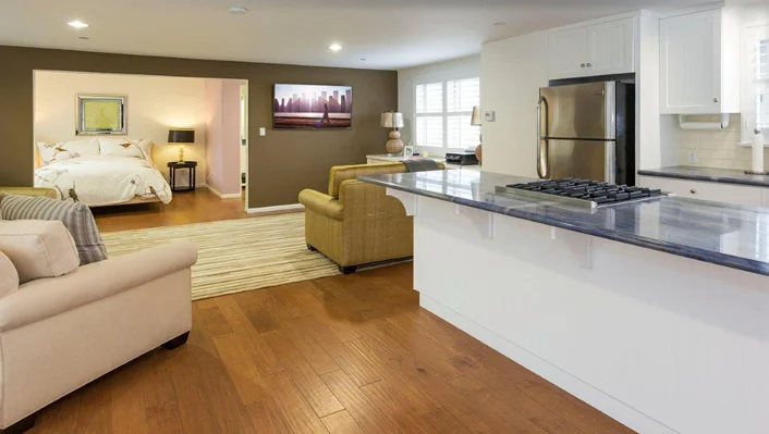 618 N. Sierra Dr photo 18