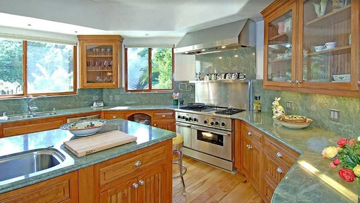 6405 Bonsall Drive photo 5