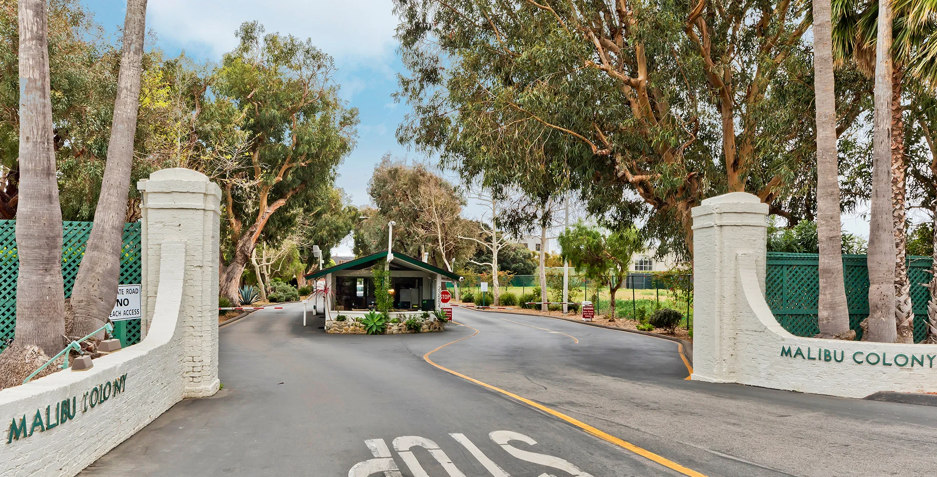 70 Malibu Colony Rd photo 28