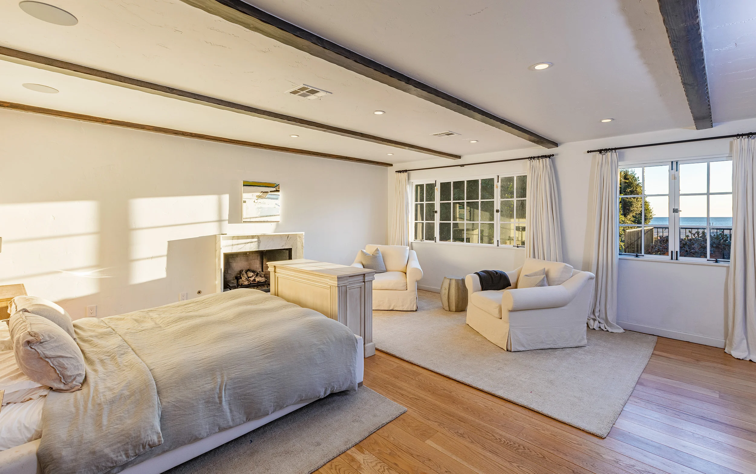 705 Palisades Beach Rd photo 14