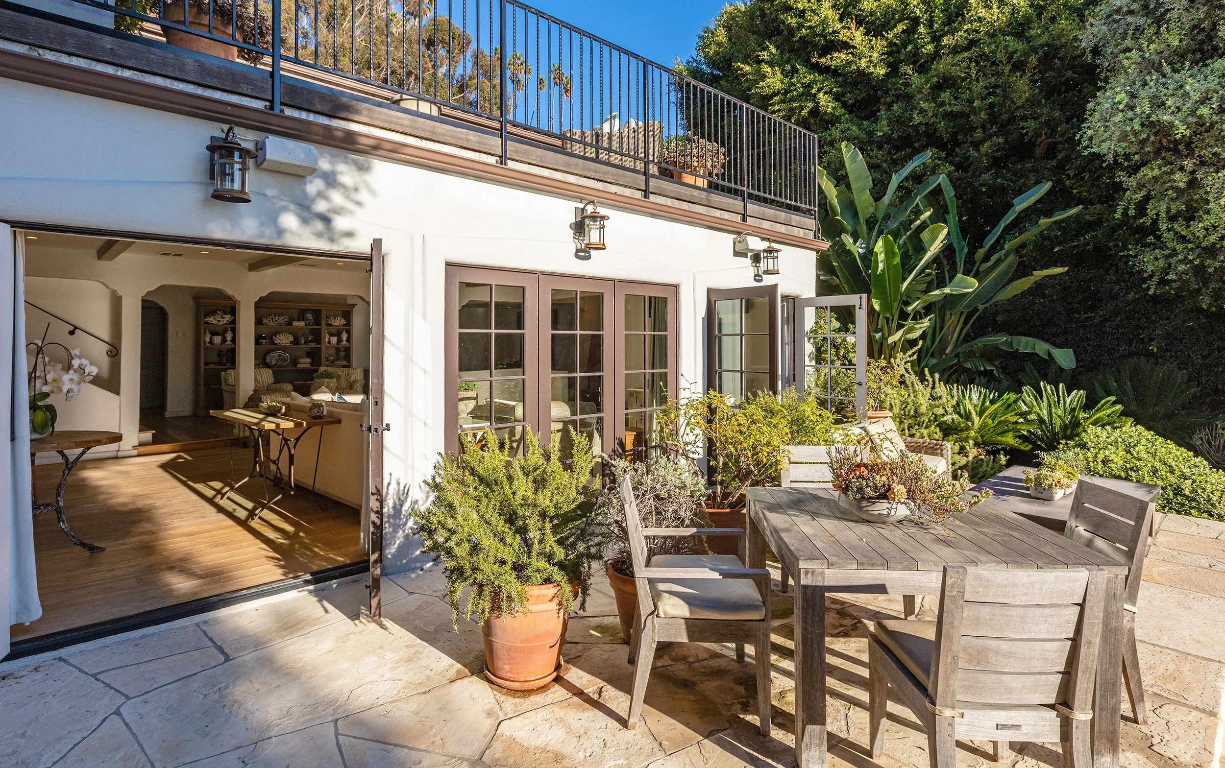 705 Palisades Beach Rd photo 21