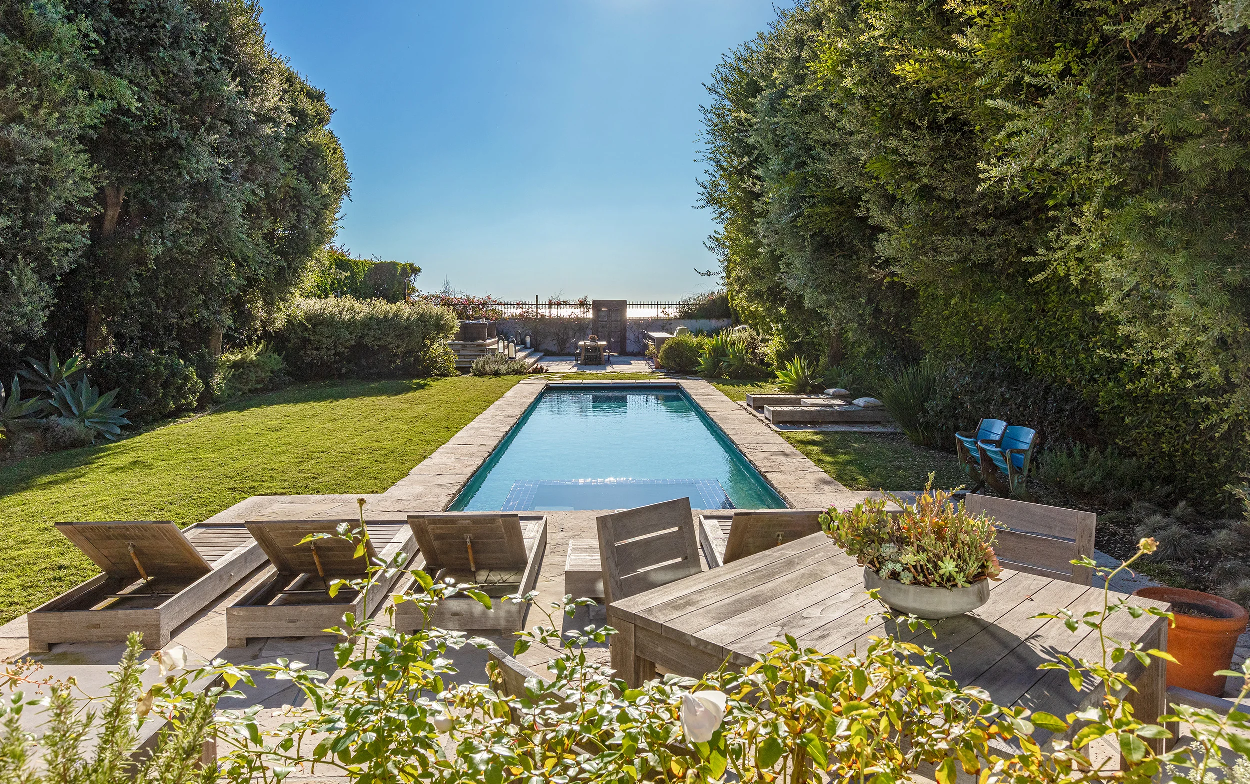 705 Palisades Beach Rd photo 23