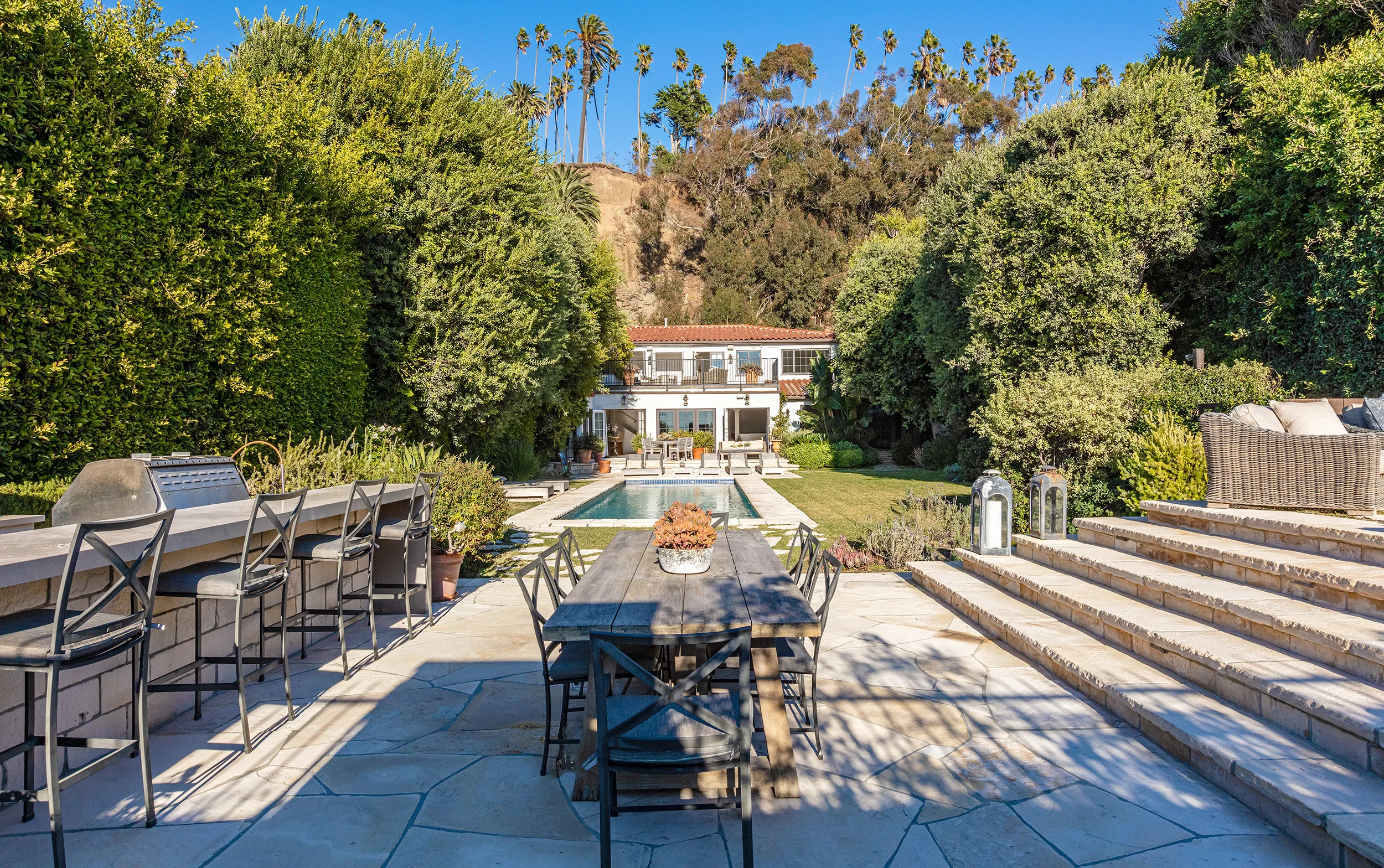 705 Palisades Beach Rd photo 26