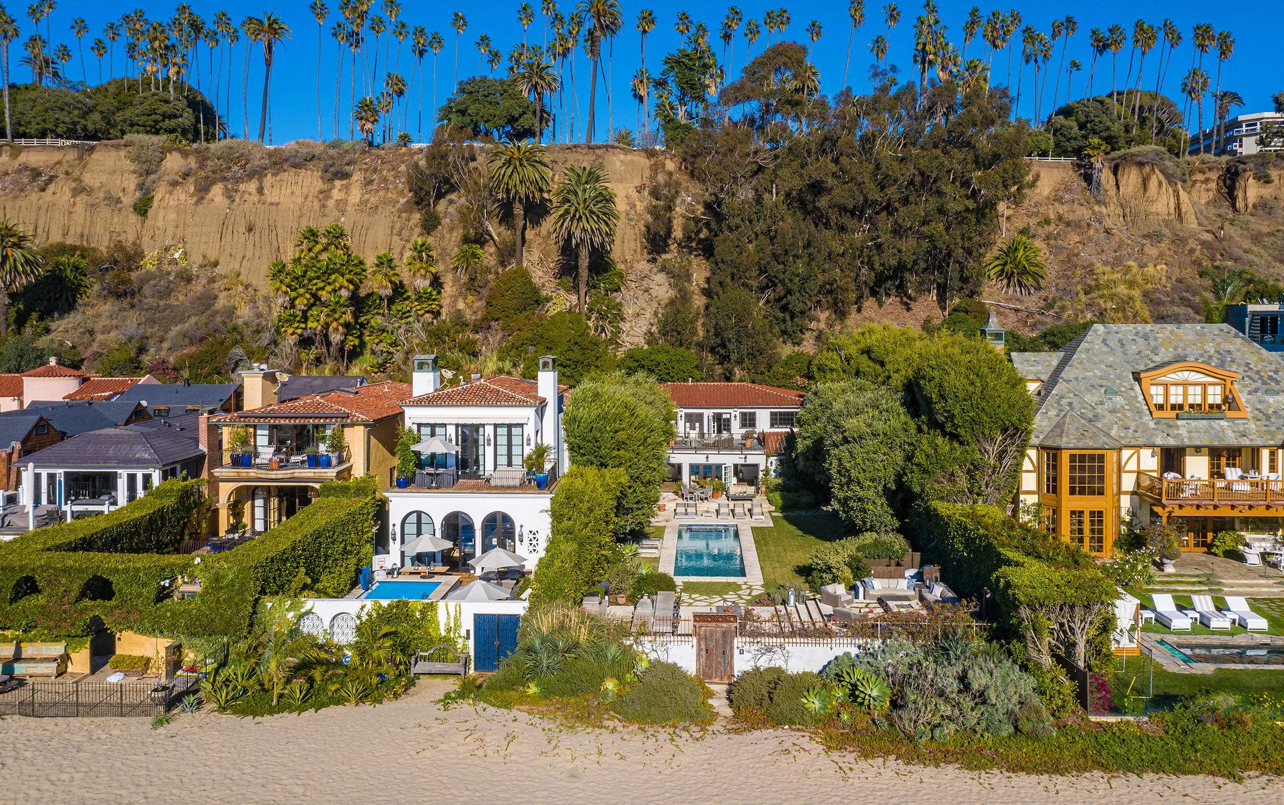 705 Palisades Beach Rd photo 32