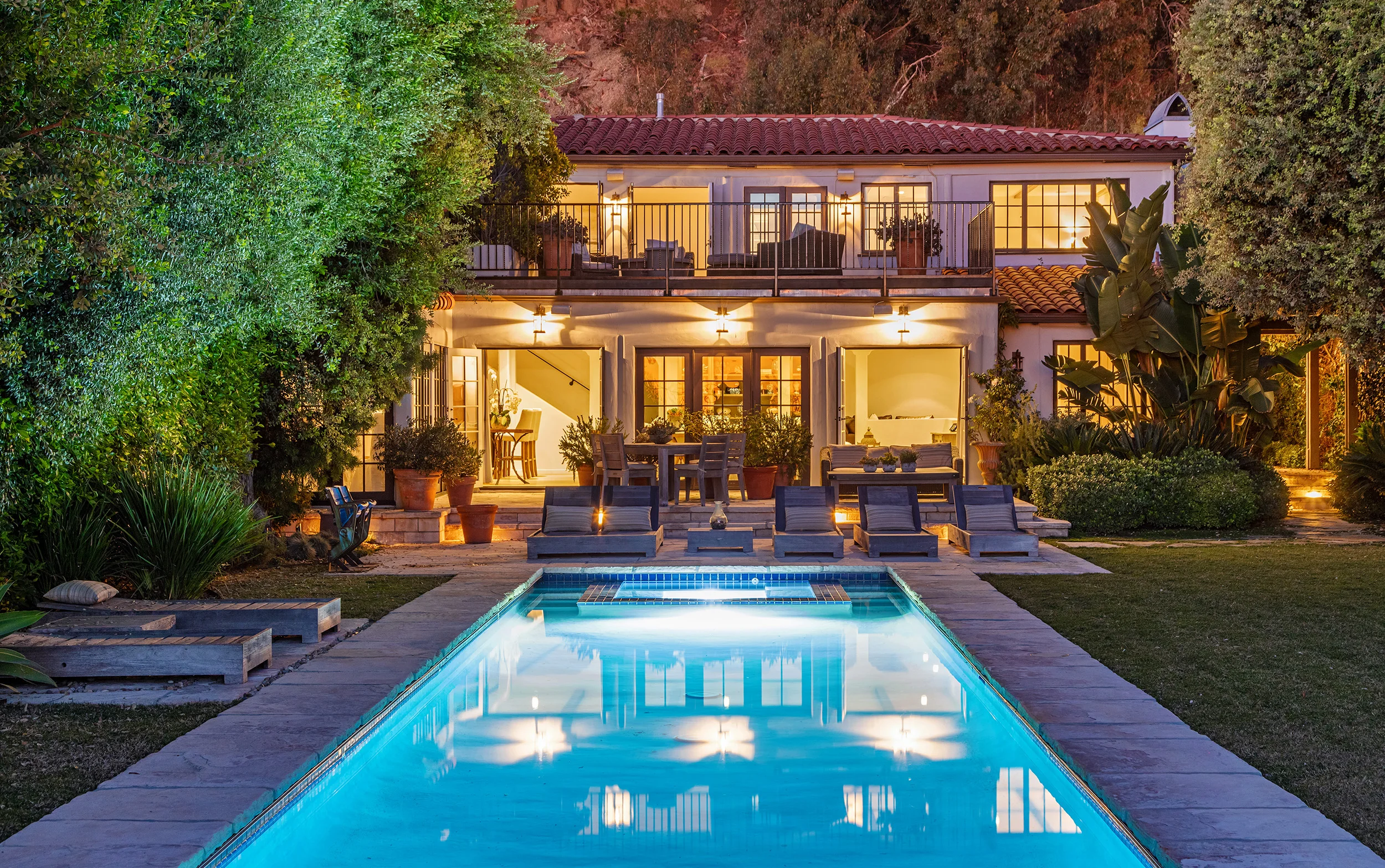 705 Palisades Beach Rd photo 36