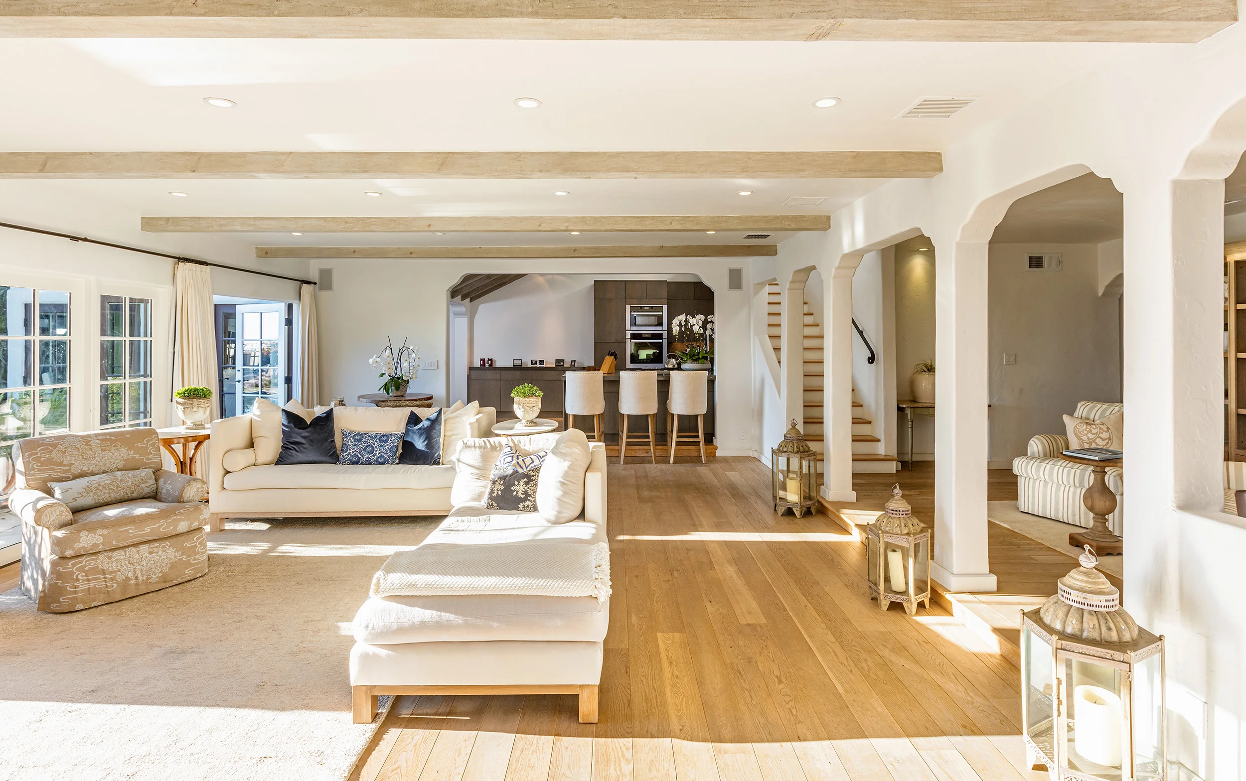 705 Palisades Beach Rd photo 4