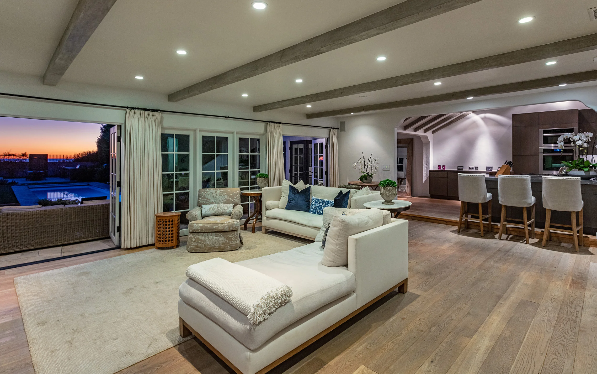 705 Palisades Beach Rd photo 41