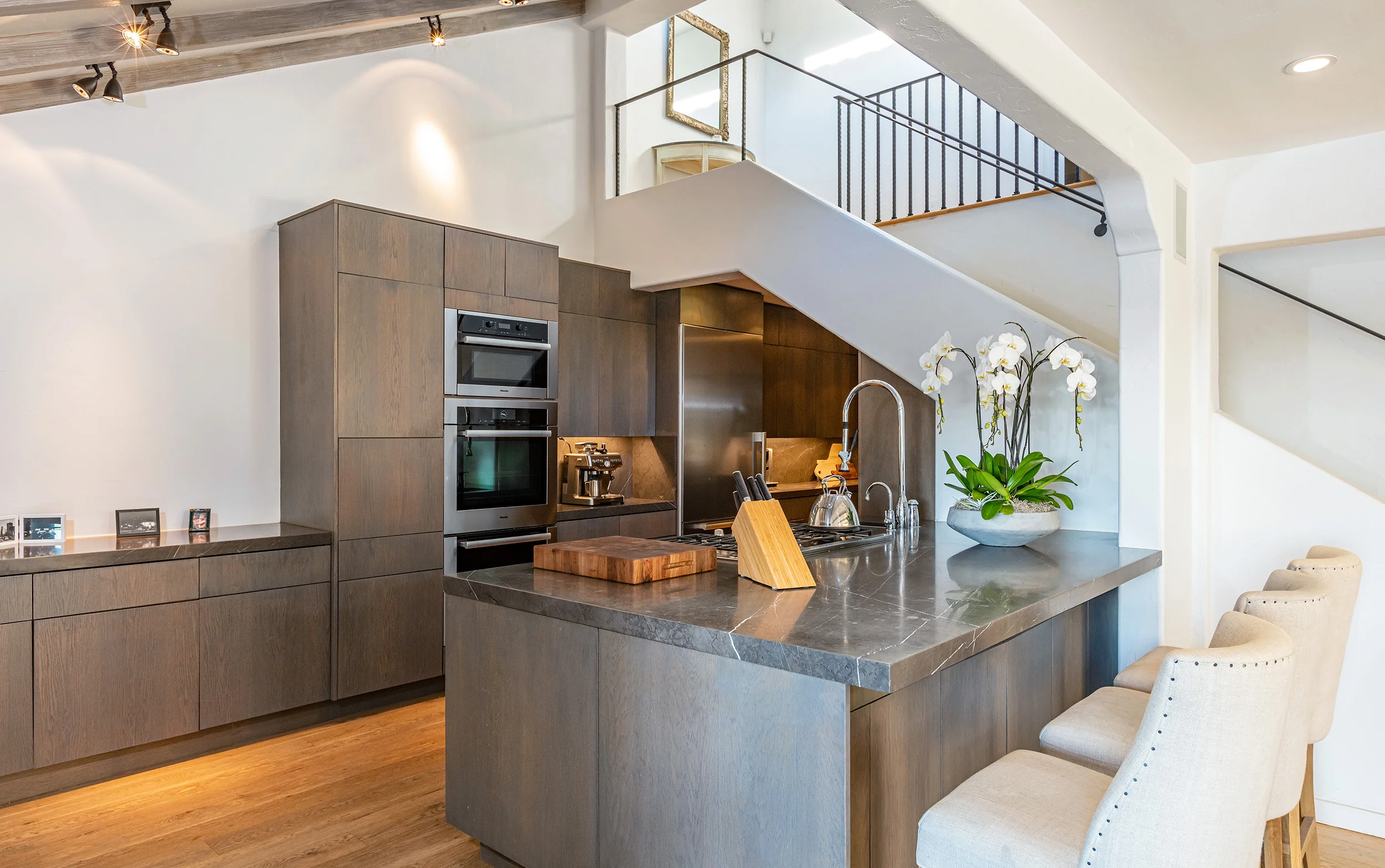 705 Palisades Beach Rd photo 10