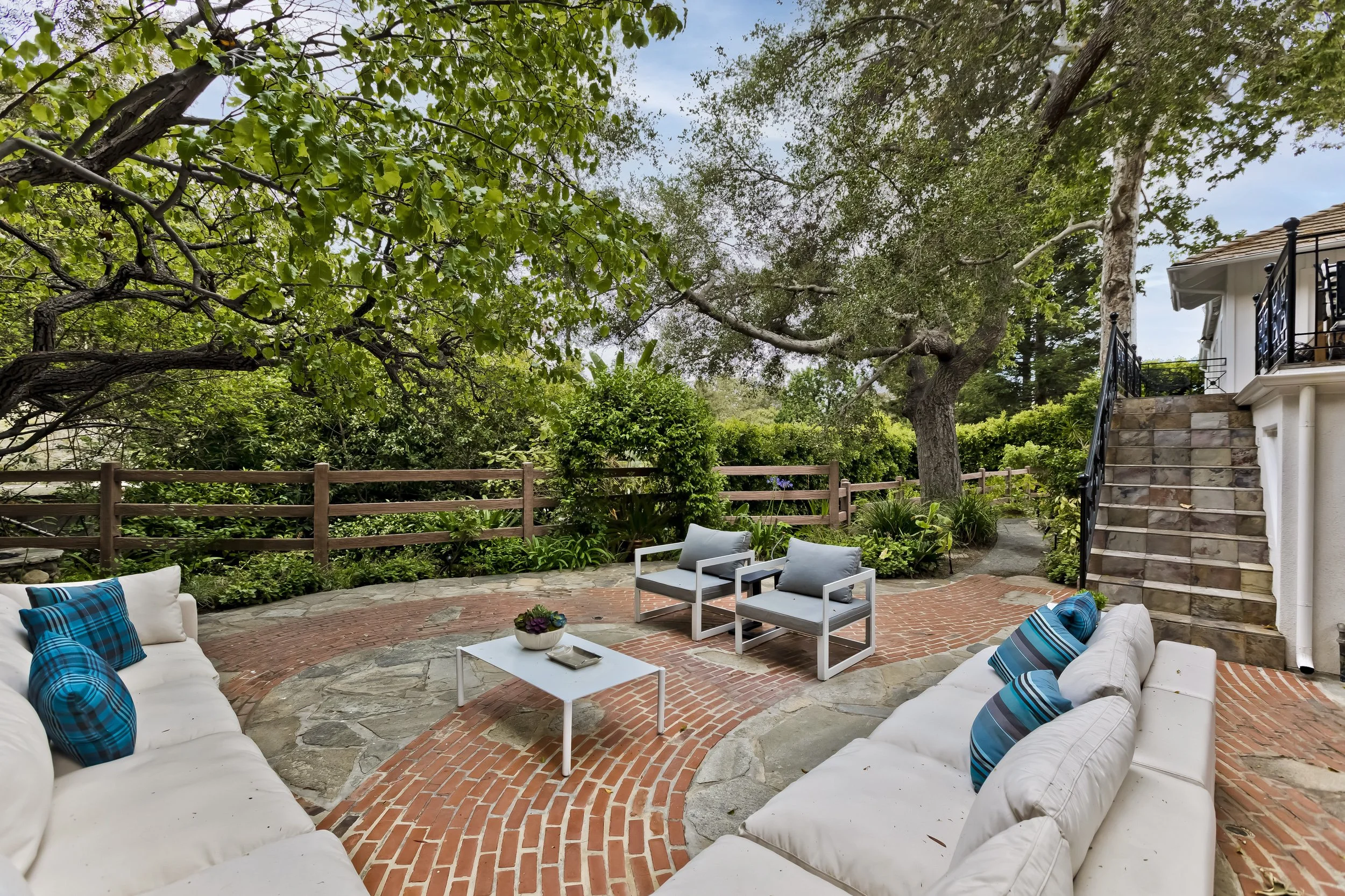 716 Greentree Rd photo 19