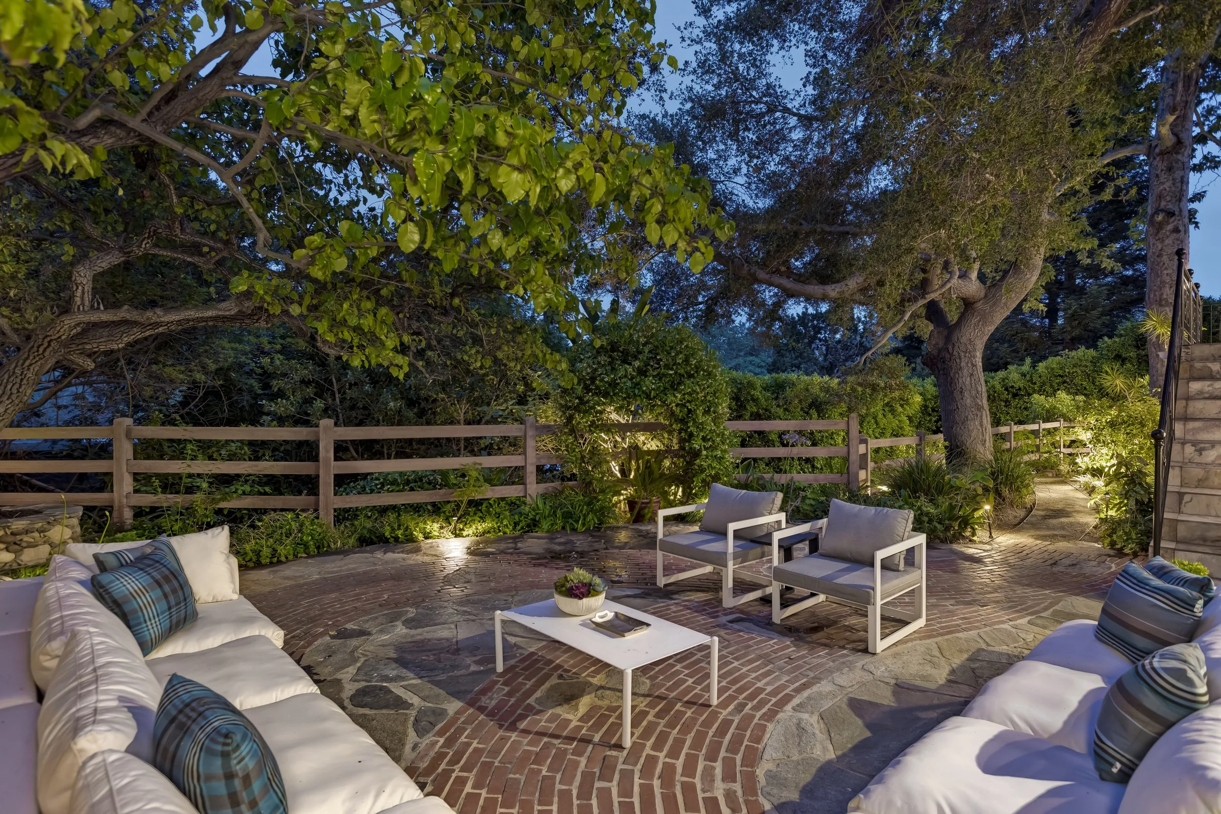 716 Greentree Rd photo 26