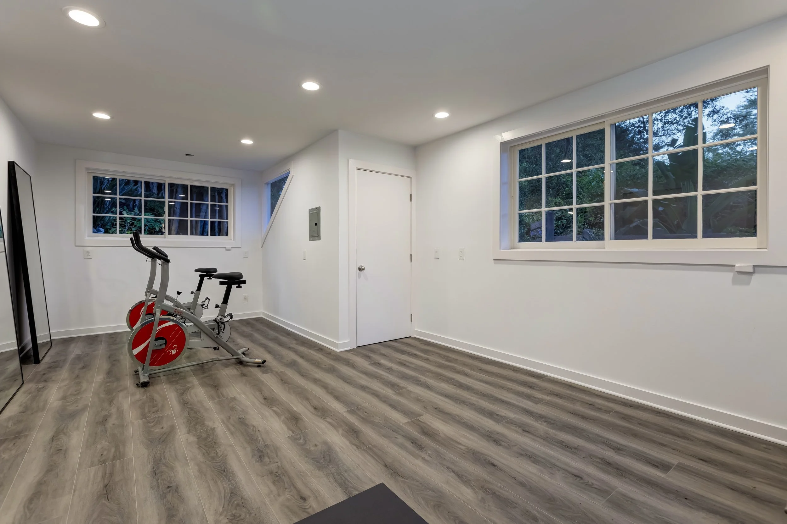 716 Greentree Rd photo 28