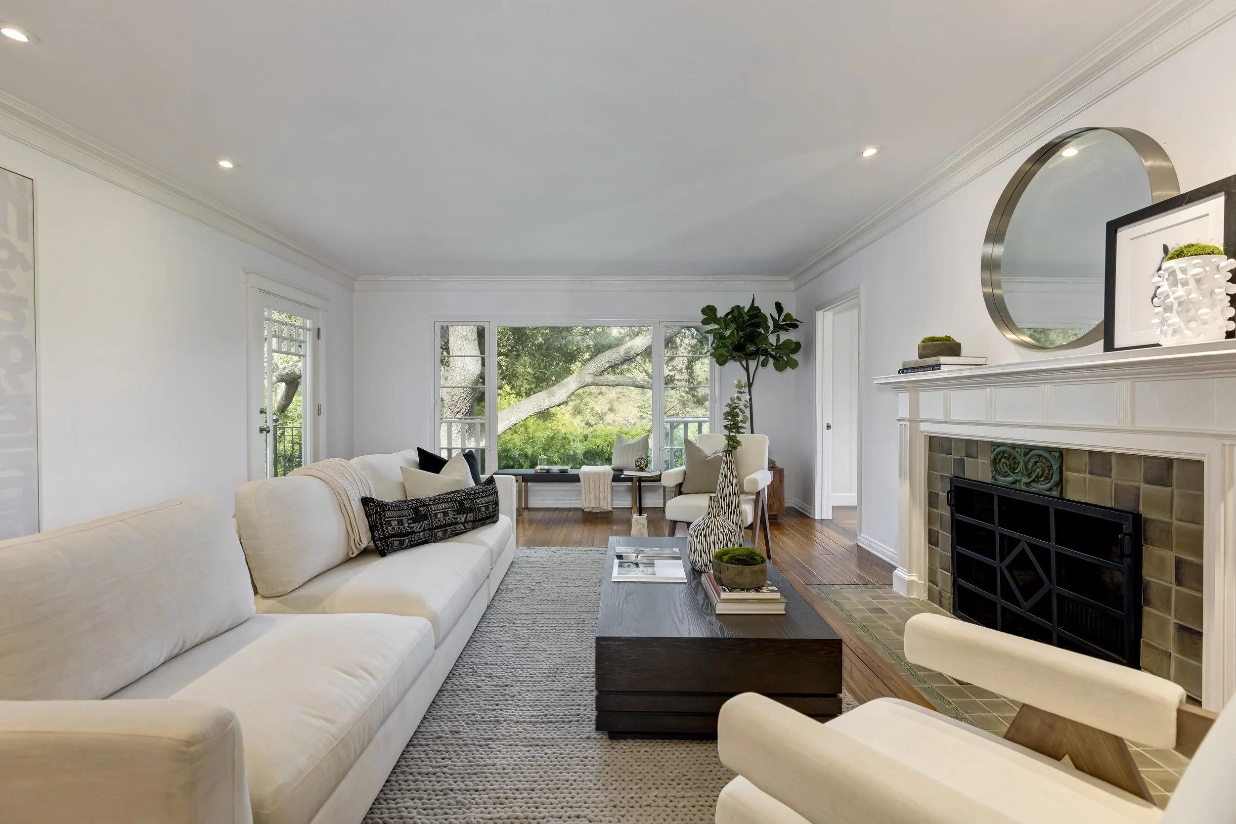 716 Greentree Rd photo 4