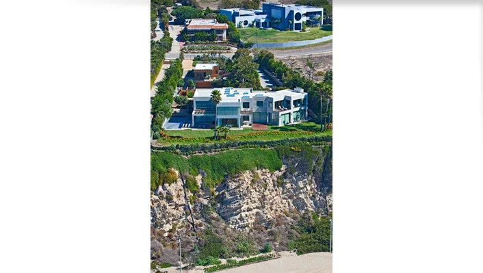 7377 Birdview Ave photo 2