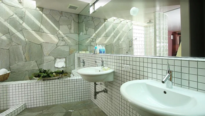 819 Dickson St photo 23