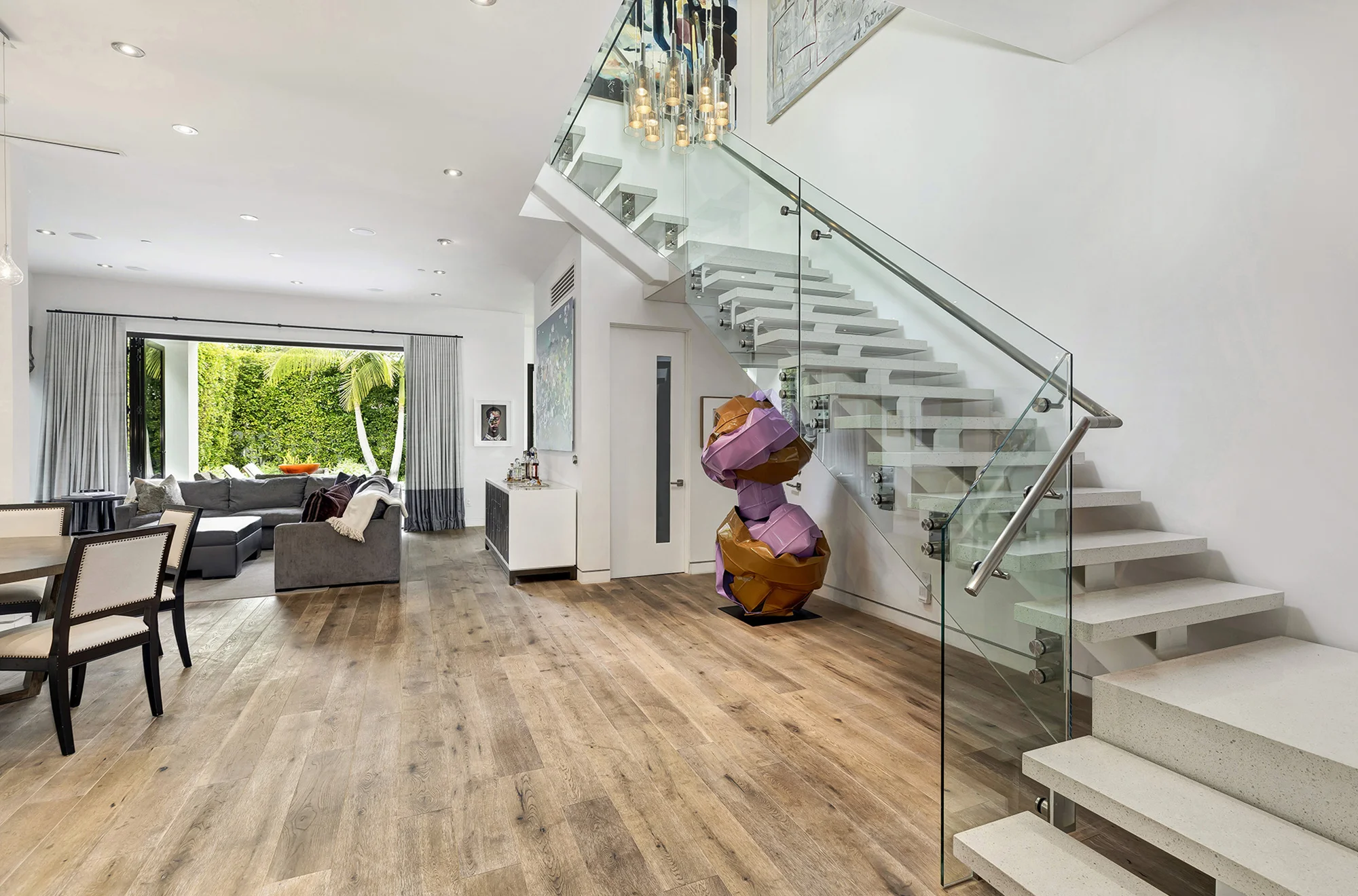 8745 Rosewood Ave photo 6