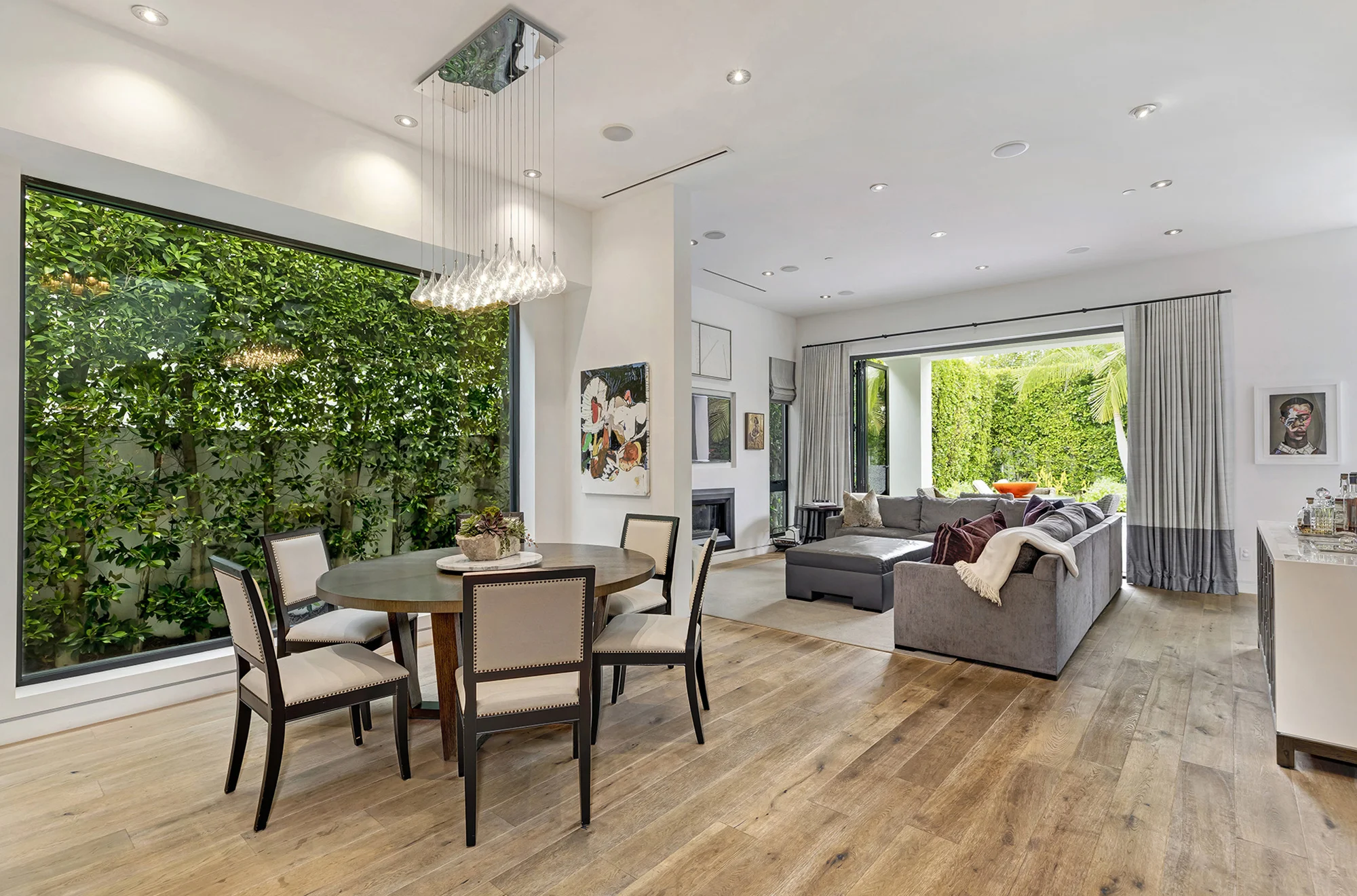 8745 Rosewood Ave photo 9