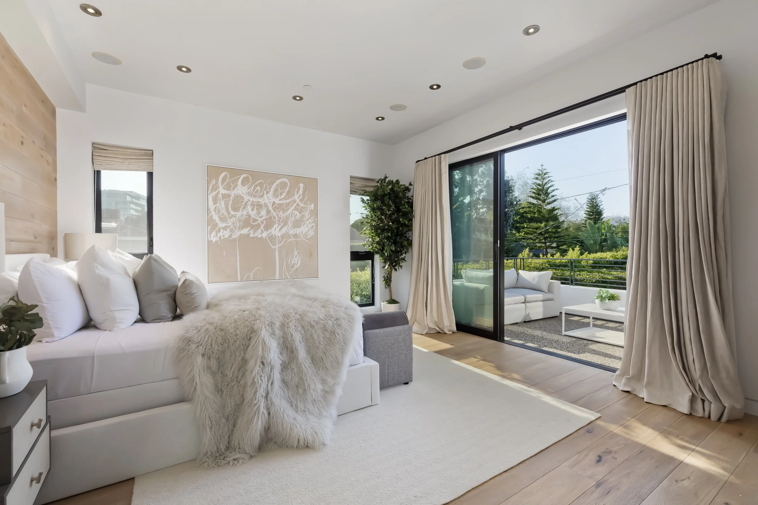 8745 Rosewood Ave photo 17