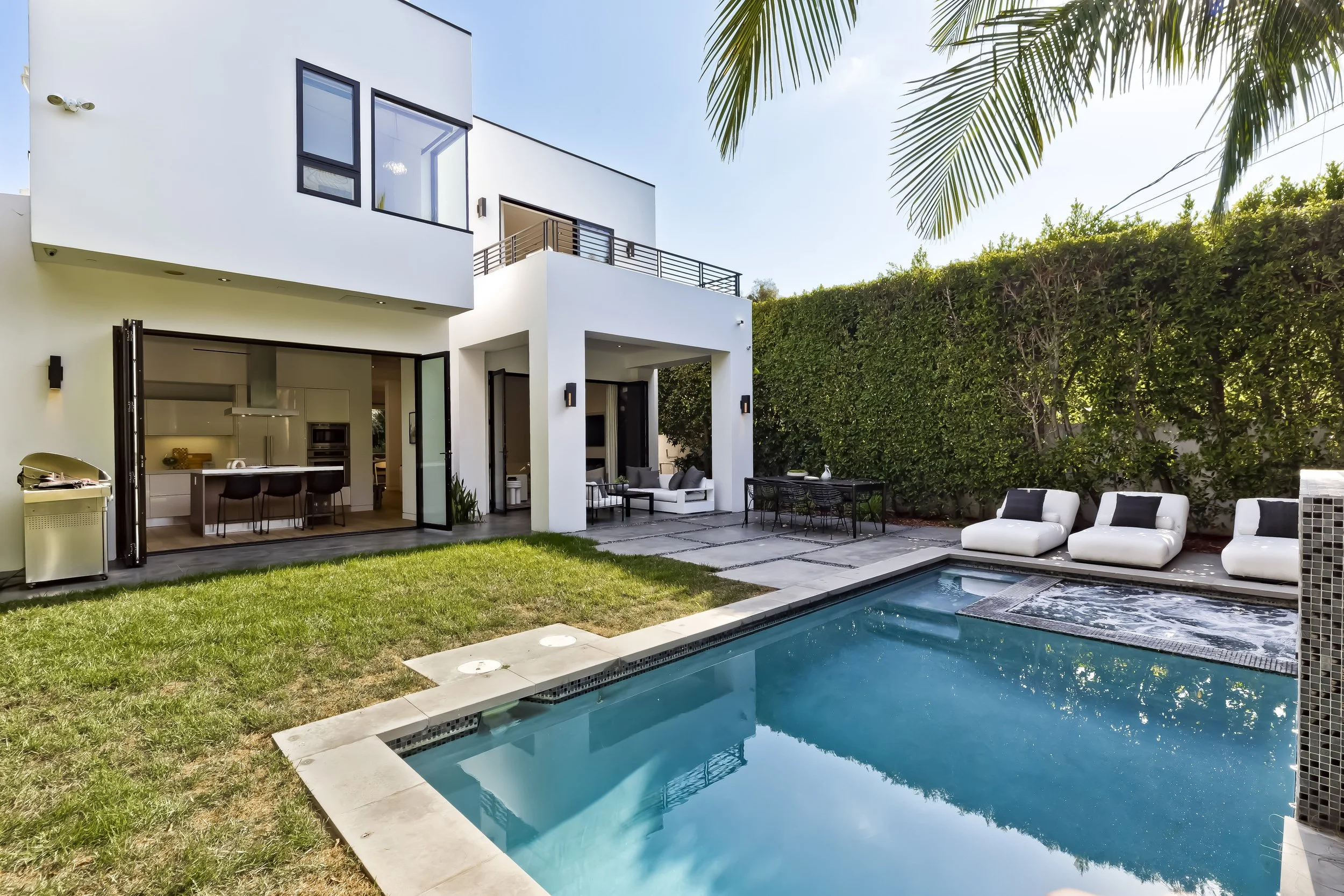 8745 Rosewood Ave photo 33