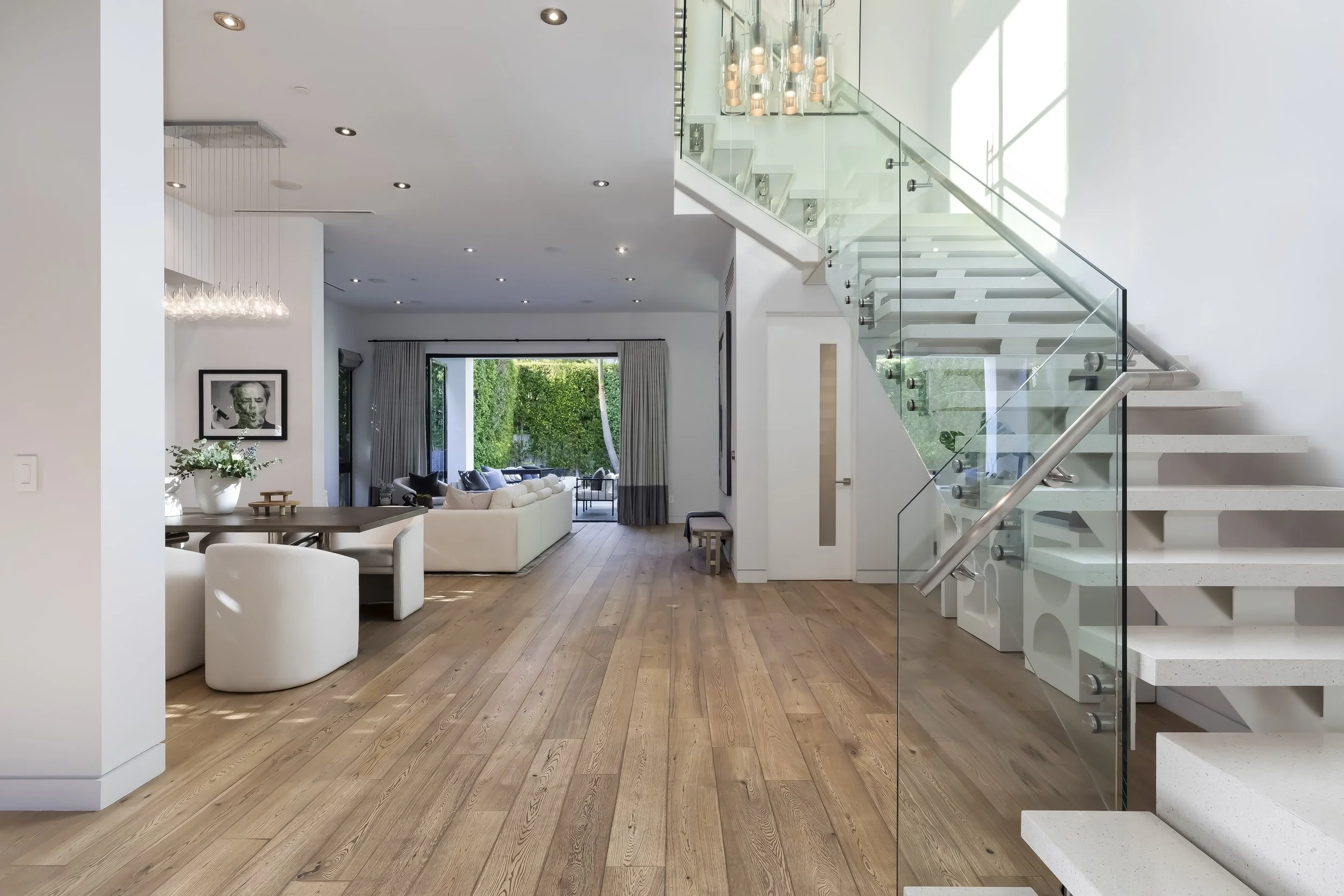 8745 Rosewood Ave photo 5