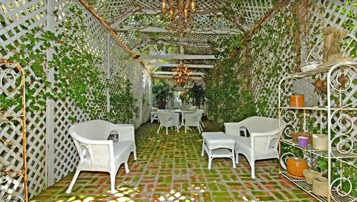 8817 Thrasher Ave photo 23