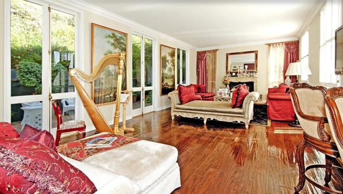 8817 Thrasher Ave photo 5