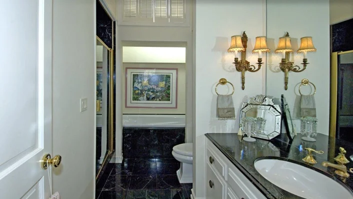 8817 Thrasher Ave photo 10