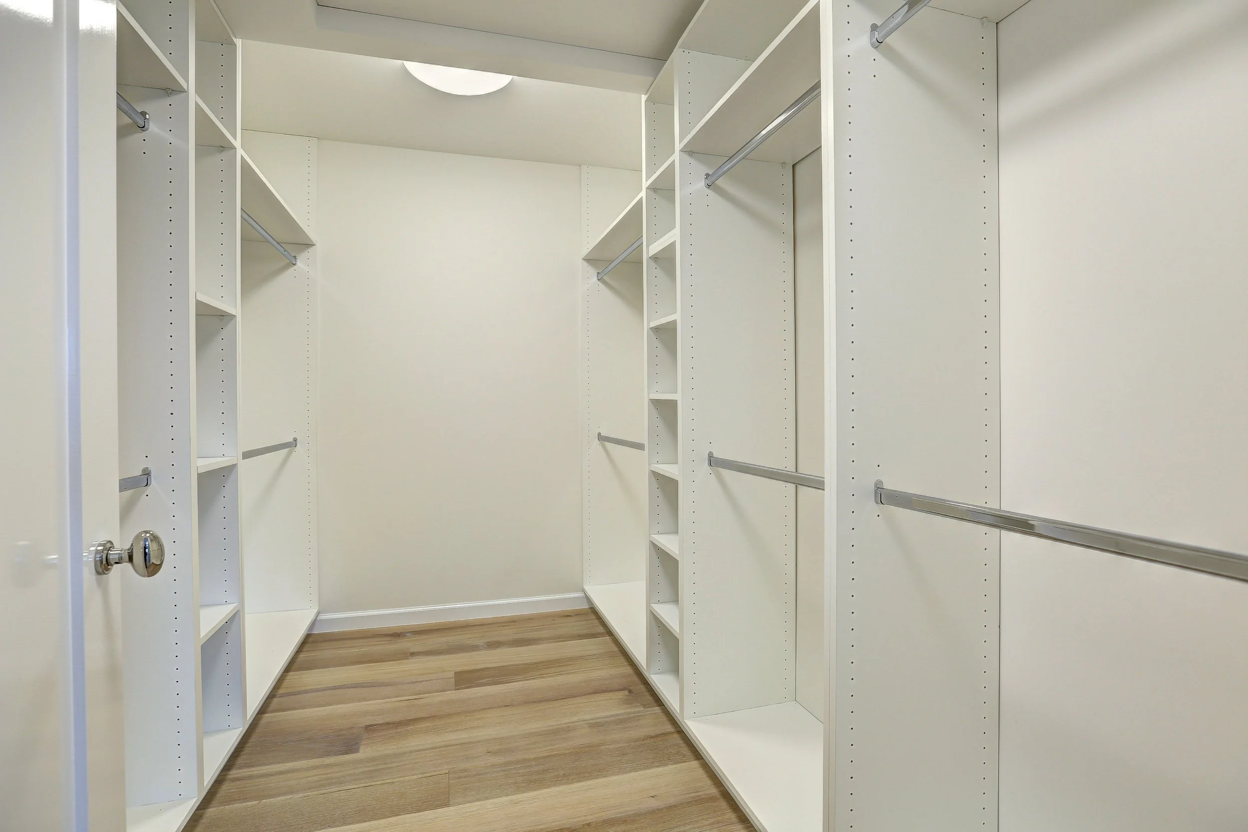 8937 Dorrington Ave photo 15