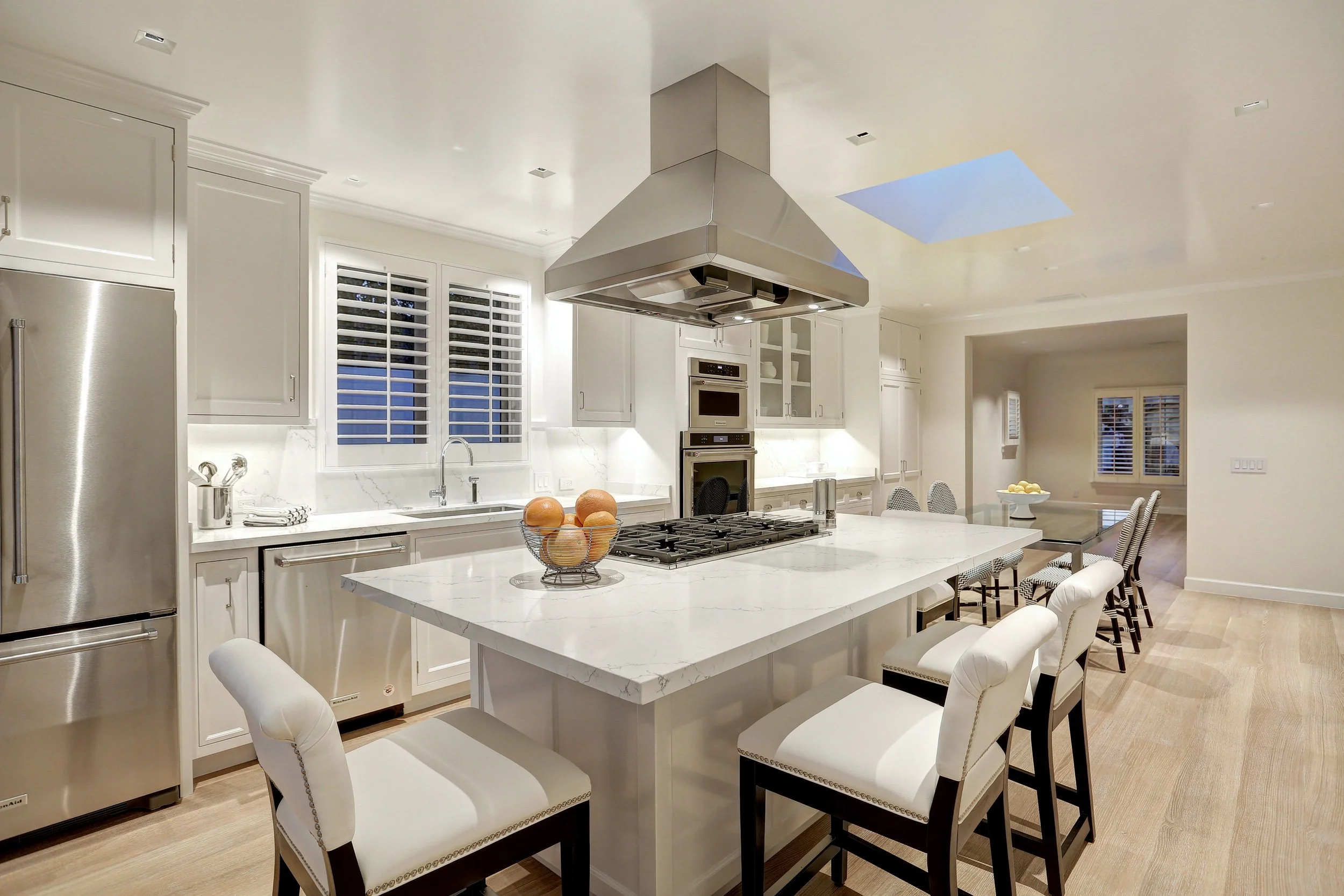 8937 Dorrington Ave photo 10