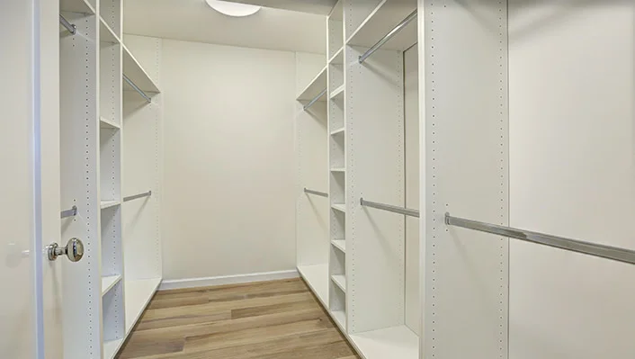 8937 Dorrington Ave photo 12