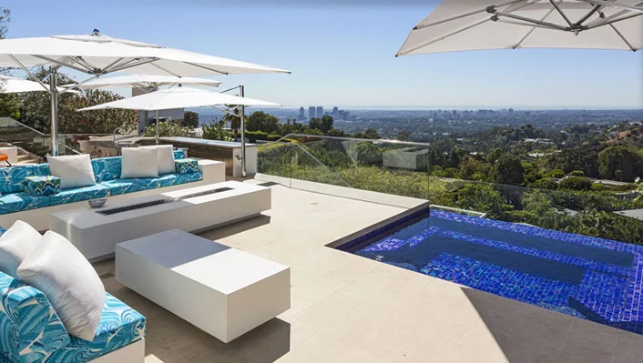 9249 Robin Dr photo 6