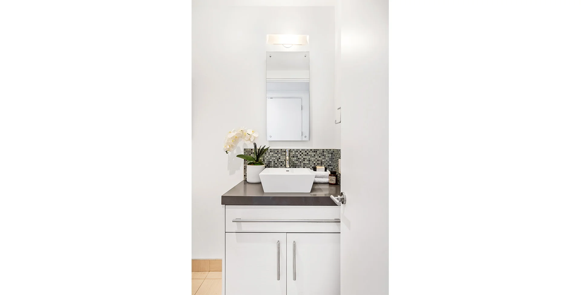 928 N Croft Ave #102 photo 19