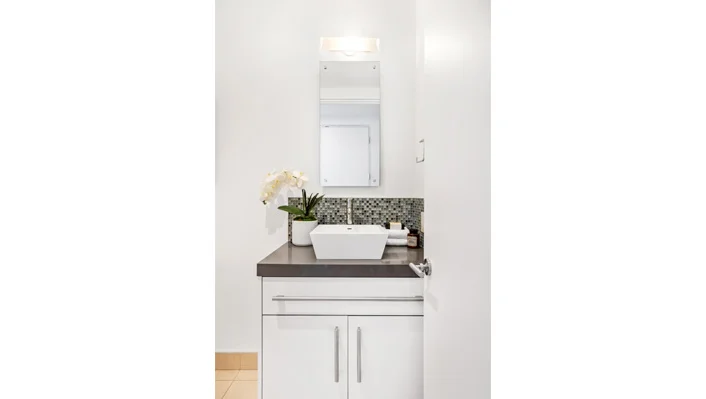 928 N Croft Ave #PH302 photo 18