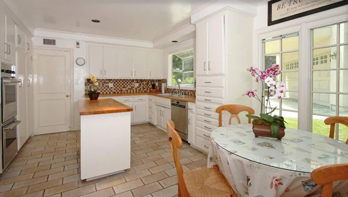 9284 Swallow Drive photo 8