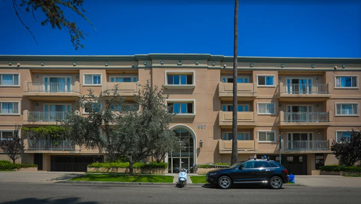 937 12th St #303 photo 1