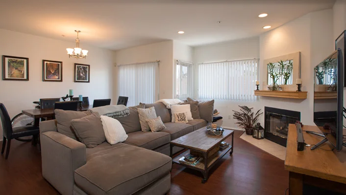 937 12th St #303 photo 3