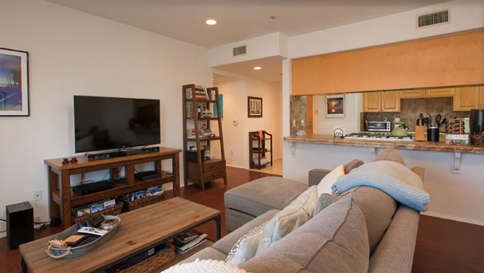 937 12th St #303 photo 7