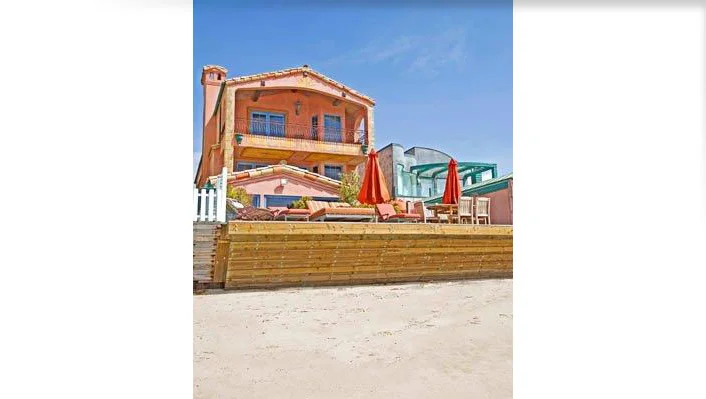 Malibu Colony photo 1