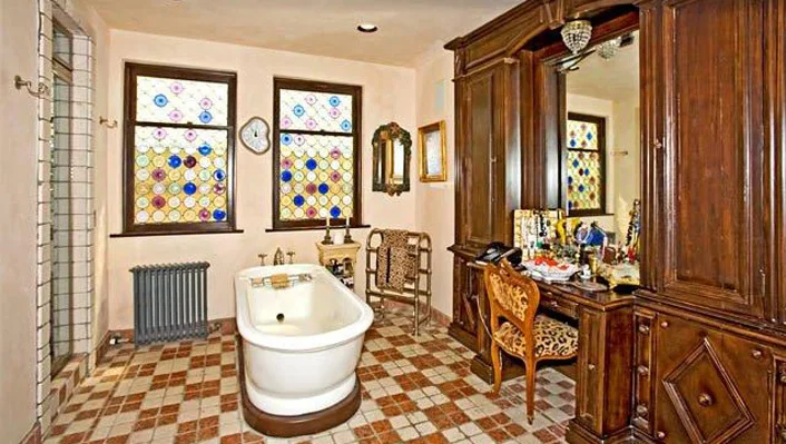 Malibu Colony photo 17